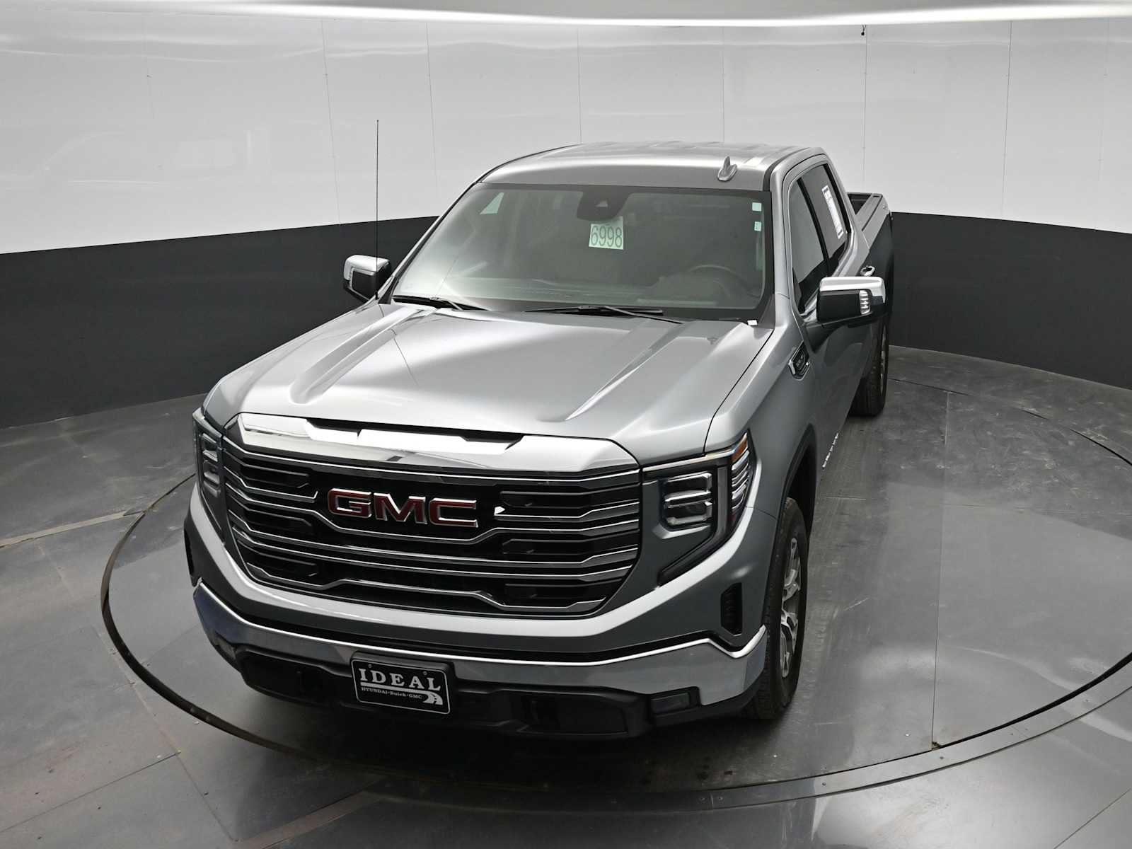 Used 2026 GMC Sierra 1500 SLT AWD/4WD image 32
