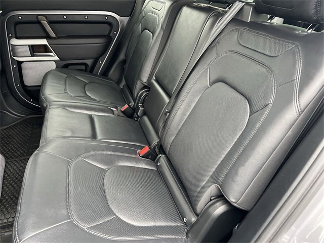 Used 2024 Land Rover Defender 130 S image 21