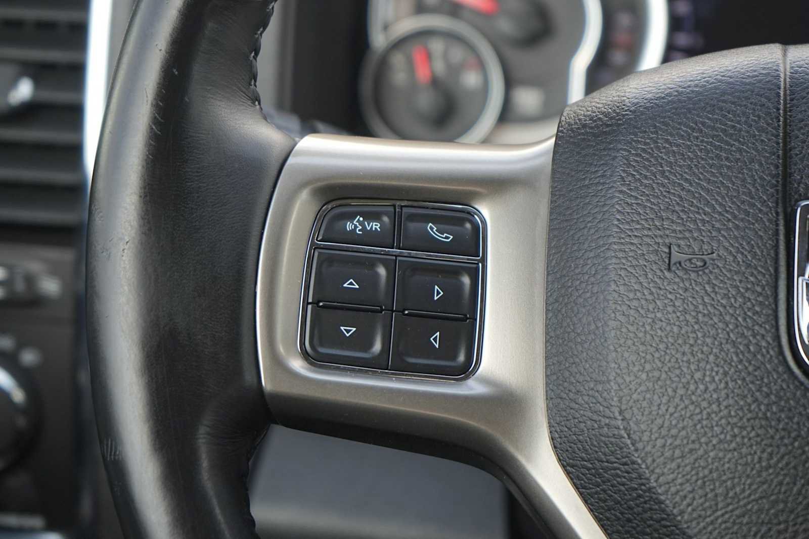 Used 2016 RAM 1500 Laramie w/ Convenience Group AWD/4WD image 17