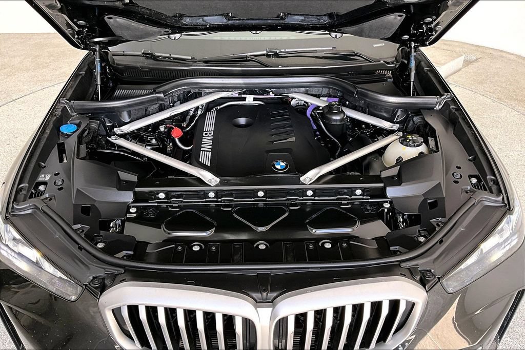 Used 2025 BMW X5 xDrive40i AWD/4WD image 12