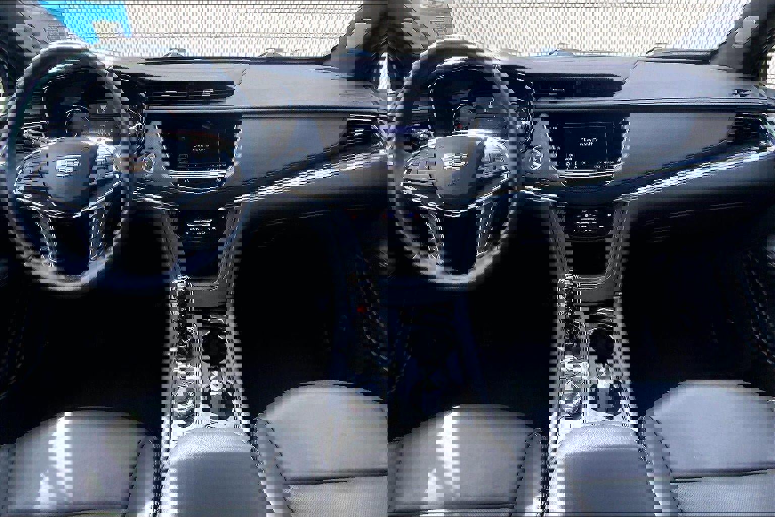 Certified 2025 Cadillac XT5 Premium Luxury image 15