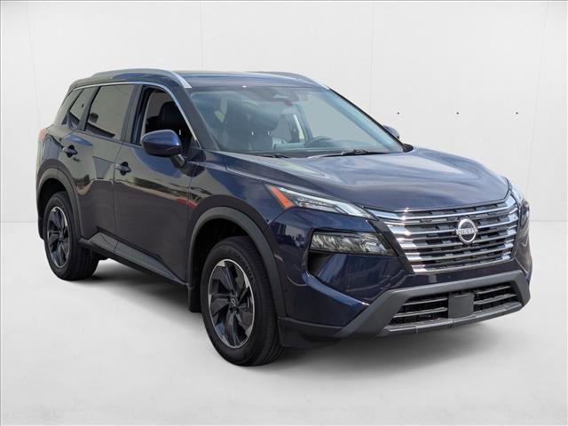 Used 2025 Nissan Rogue SV w/ SV Premium Package image 3