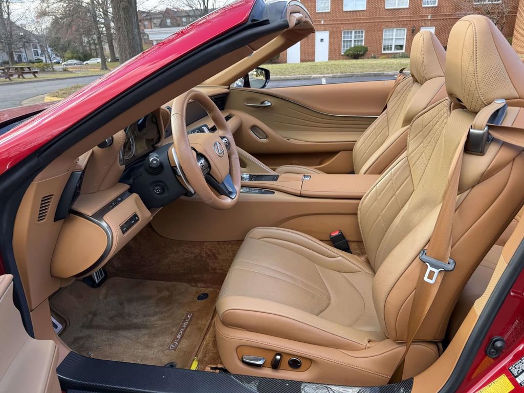 Used 2021 Lexus LC 500 Convertible image 14