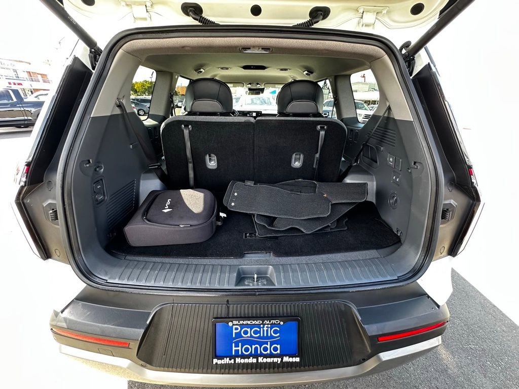 Used 2024 Kia EV9 Light Long Range RWD image 10