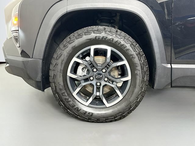 Used 2025 Chevrolet Equinox ACTIV w/ Safety and Technology Package image 32