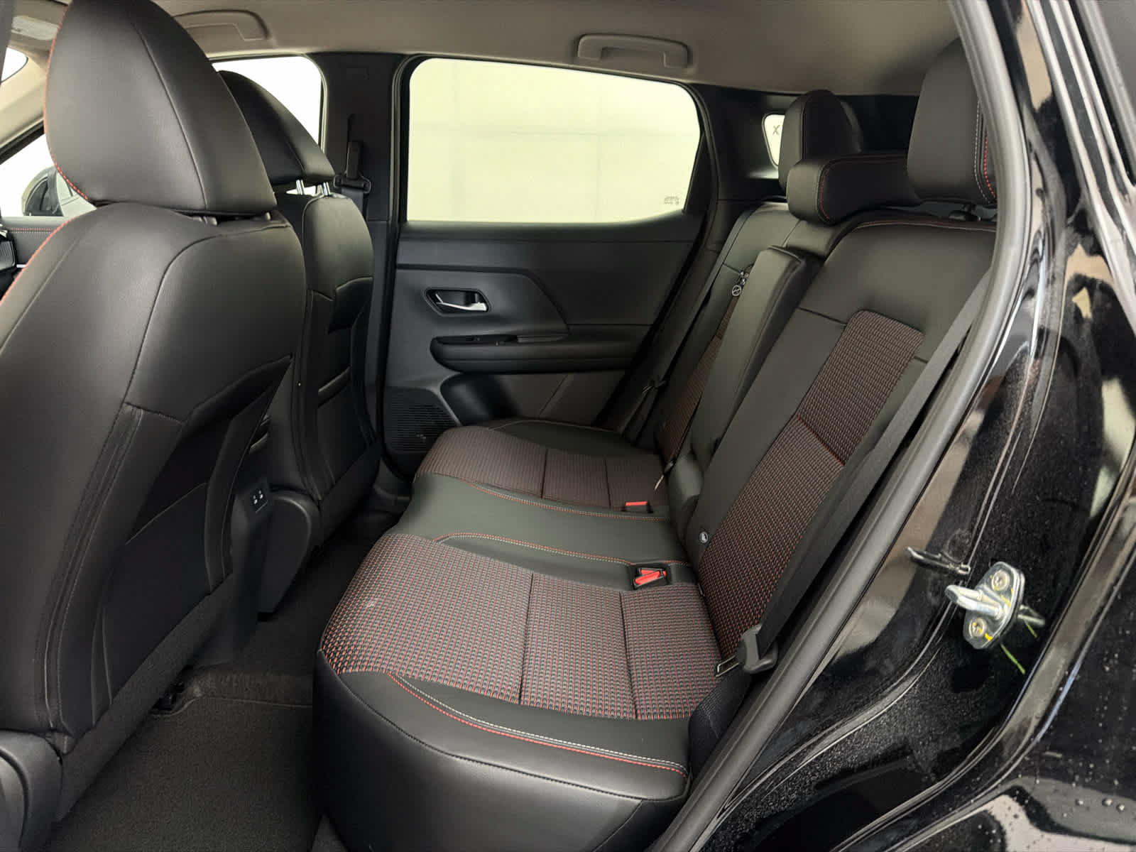 New 2026 Nissan Kicks SR FWD image 16