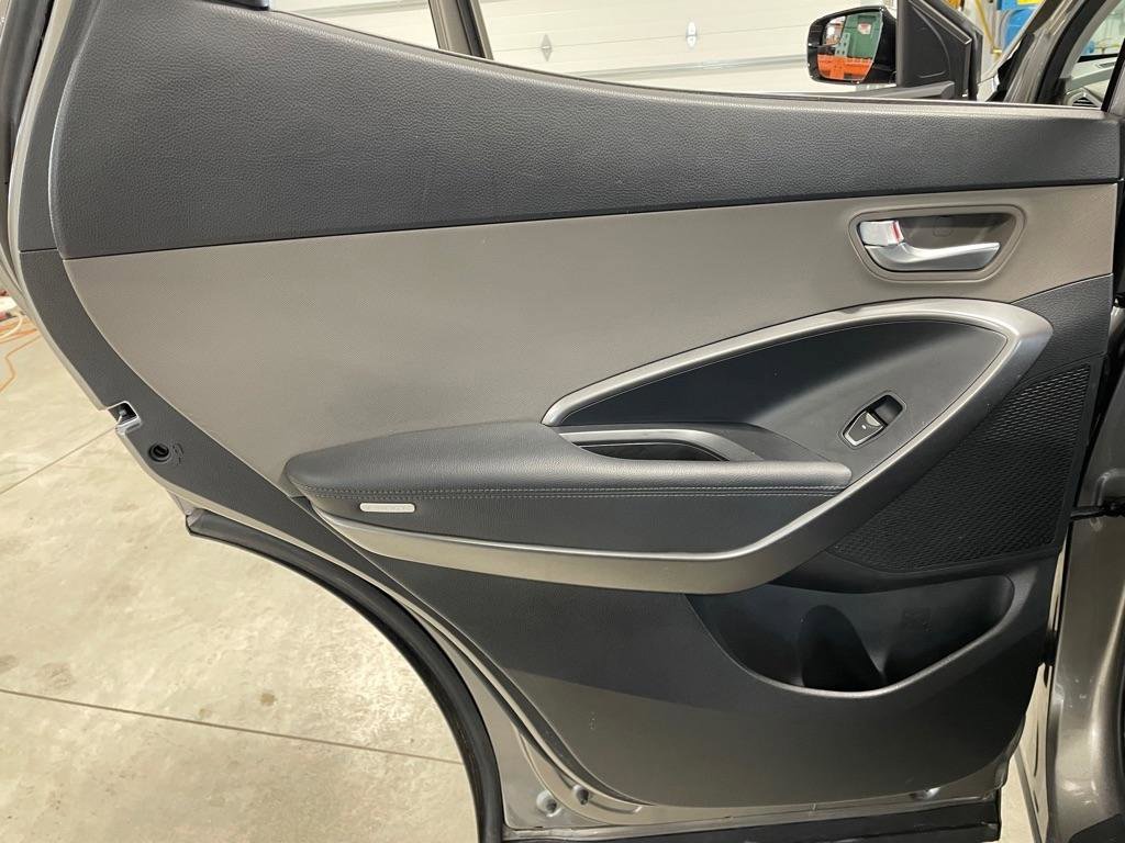 Used 2018 Hyundai Santa Fe Sport image 15