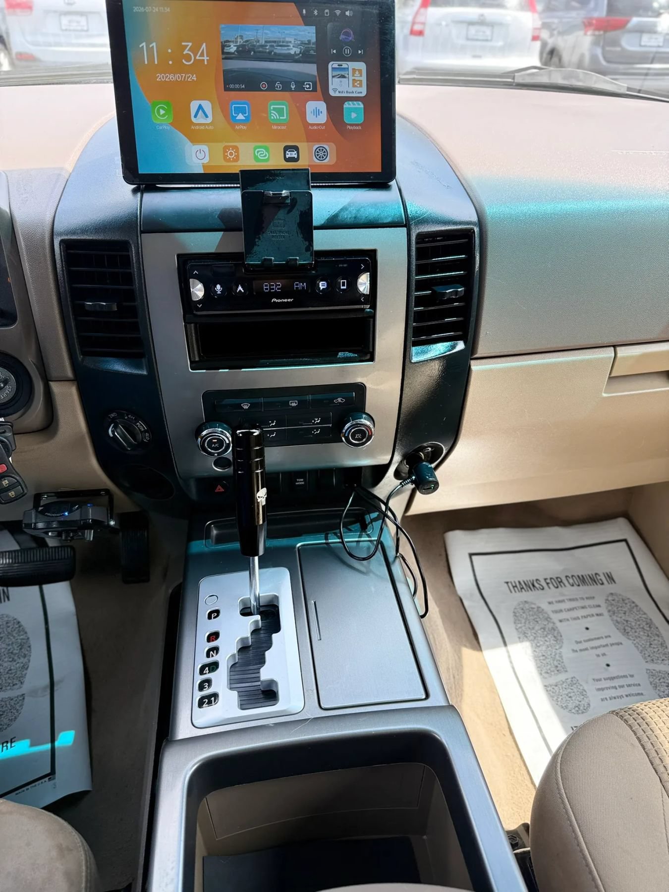 Used 2008 Nissan Titan SE AWD/4WD image 18