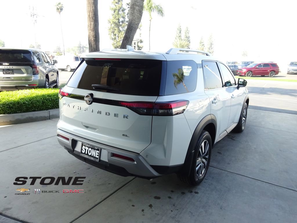 Used 2024 Nissan Pathfinder SL image 8