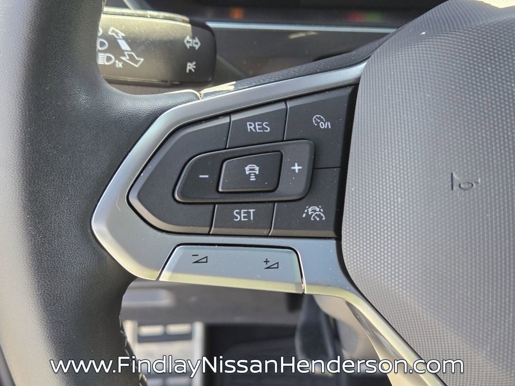 Used 2023 Volkswagen Tiguan SE R-Line FWD image 24