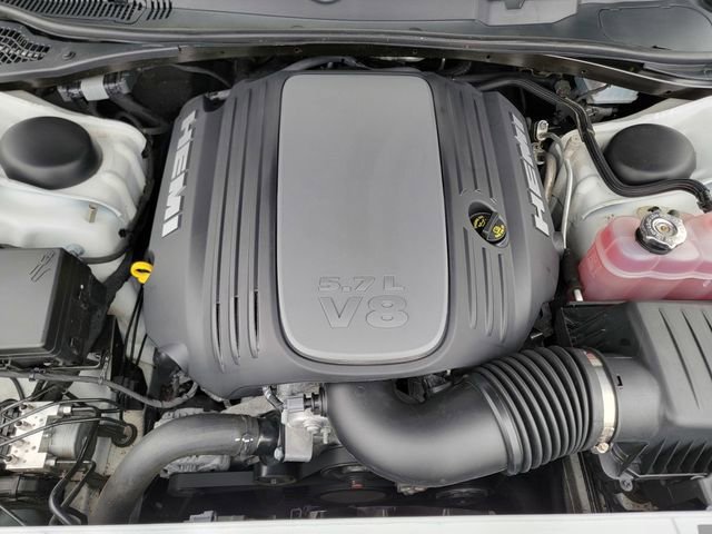 Certified 2022 Dodge Challenger R/T w/ Blacktop Package image 40