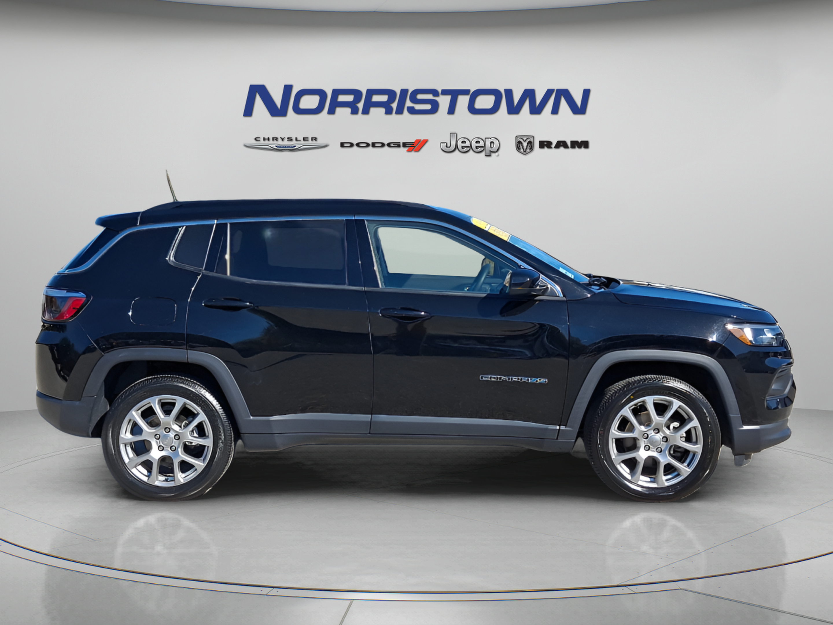 Certified 2022 Jeep Compass Latitude AWD/4WD image 7