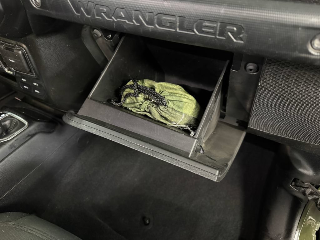 Used 2022 Jeep Wrangler Unlimited Sport AWD/4WD image 30