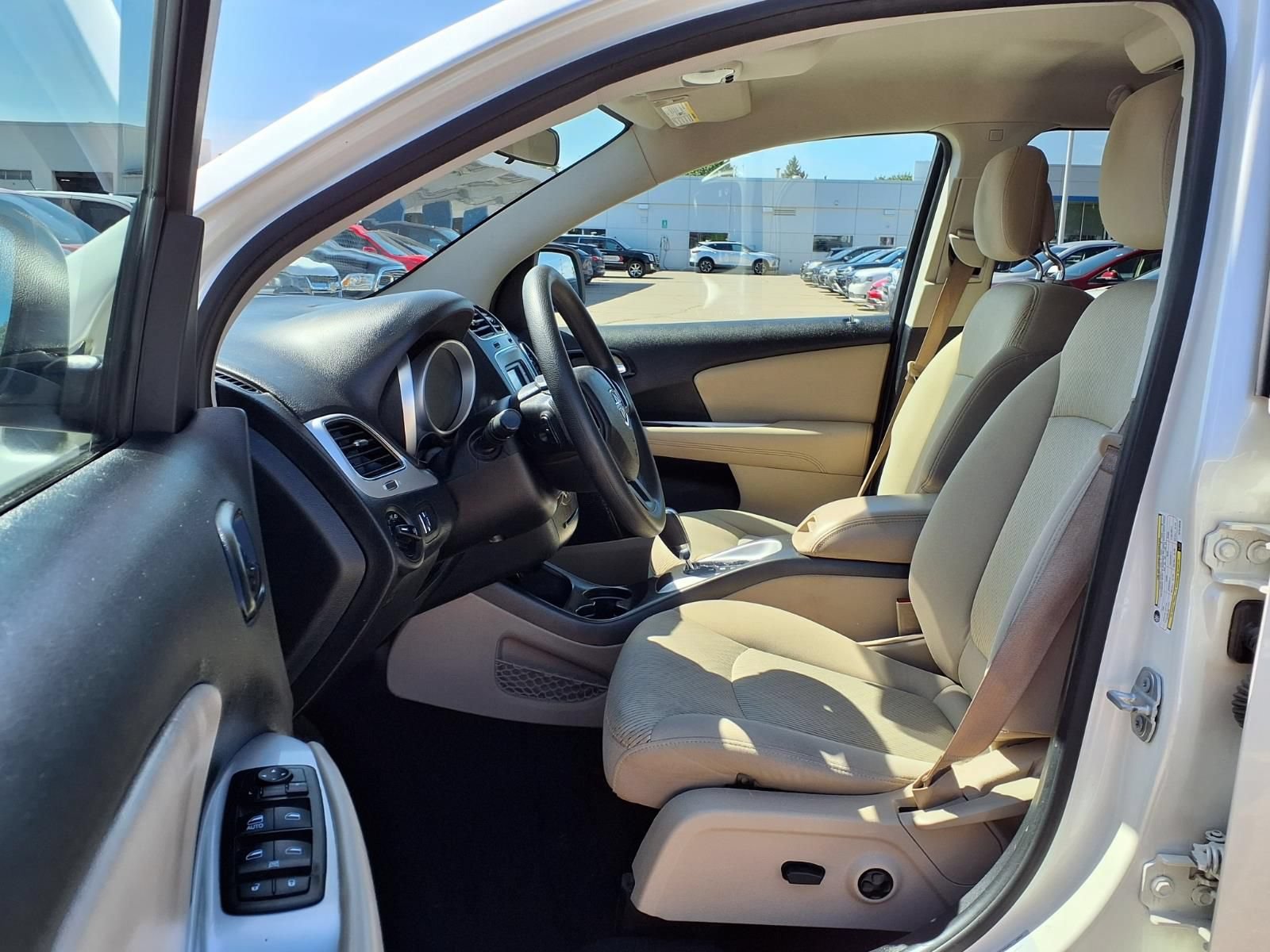 Used 2017 Dodge Journey SXT w/ Comfort/Convenience Group FWD image 16