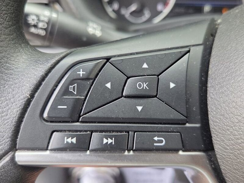 Used 2024 Nissan Sentra SV image 24