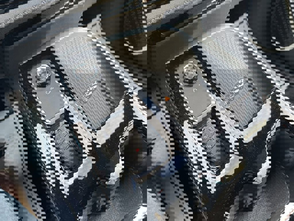 Used 2025 Buick Enclave Sport Touring FWD image 33