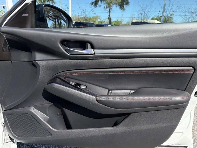 Used 2023 Nissan Altima 2.5 SR image 15