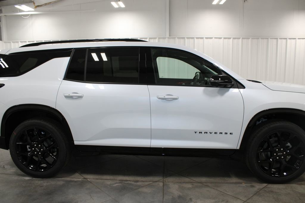 New 2026 Chevrolet Traverse RS w/ LPO, Floor Liner Package image 11
