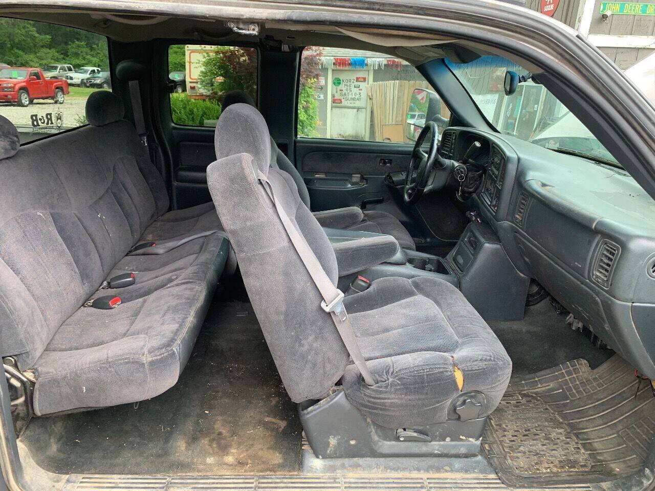 Used 2000 Chevrolet Silverado 2500 LS w/ Snow Plow Prep Pkg AWD/4WD image 11