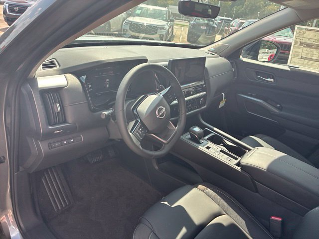 New 2026 Nissan Pathfinder SL w/ SL Premium Package FWD image 11