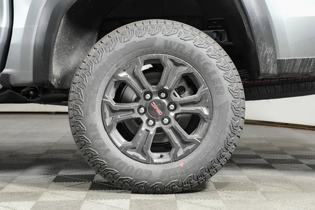 New 2025 GMC Canyon Elevation w/ Convenience Package image 48