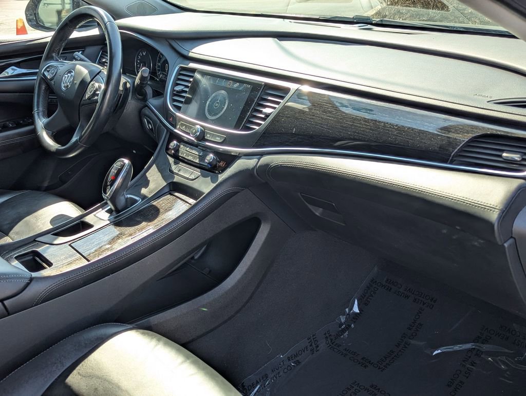 Used 2017 Buick LaCrosse Essence image 25