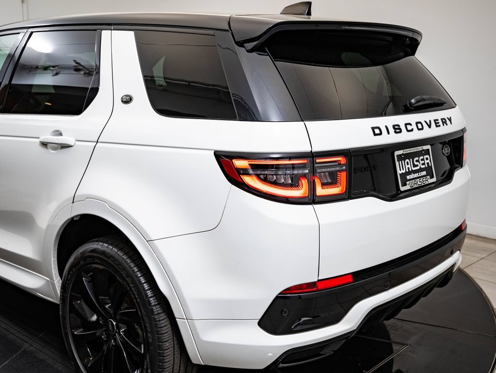 Used 2023 Land Rover Discovery Sport SE R-Dynamic AWD/4WD image 17