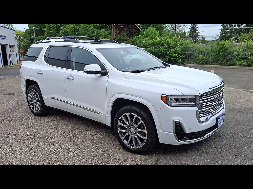 Certified 2023 GMC Acadia Denali w/ Denali Technology Package AWD/4WD image 2