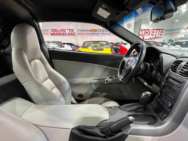 Used 2006 Chevrolet Corvette Coupe w/ Preferred Equipment Group RWD image 12