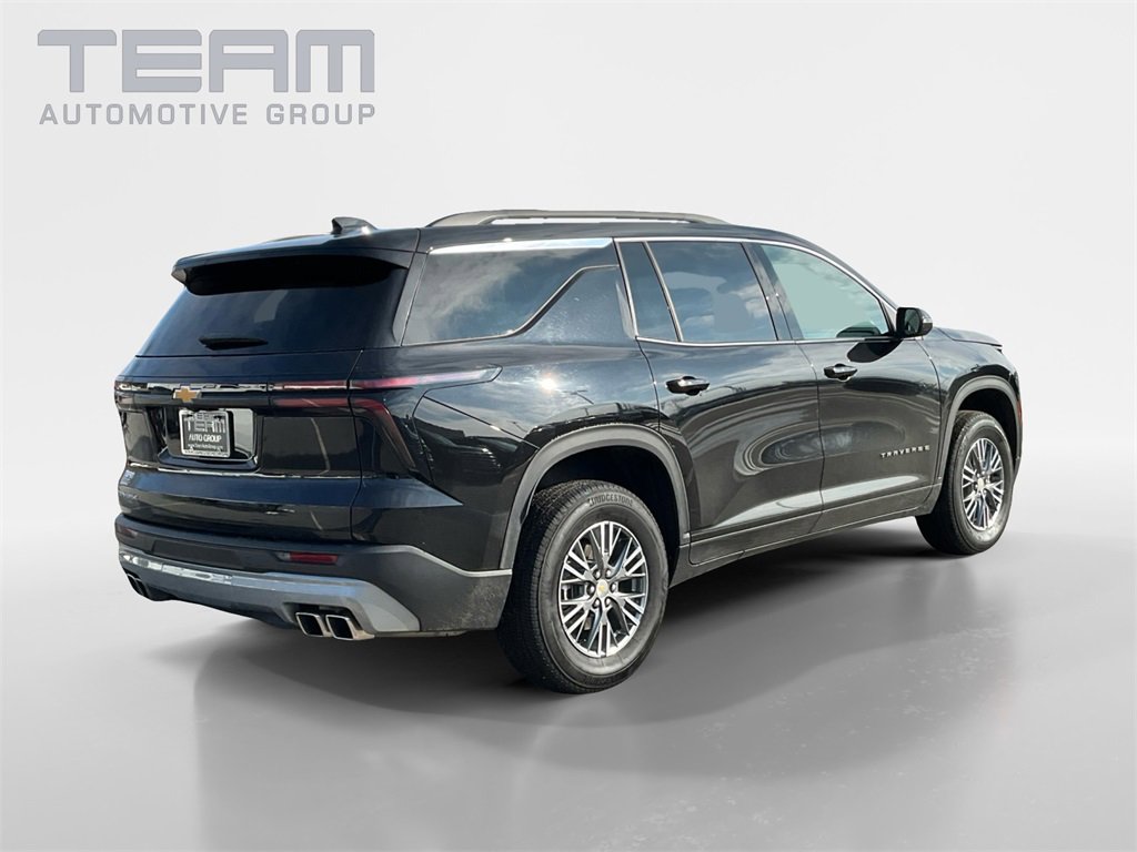 Used 2025 Chevrolet Traverse LT image 7