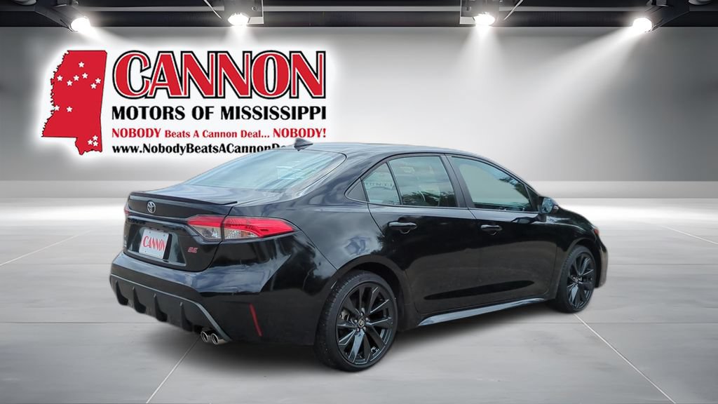 Used 2024 Toyota Corolla SE FWD image 5