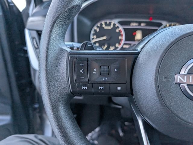 Used 2024 Nissan Rogue SV image 11