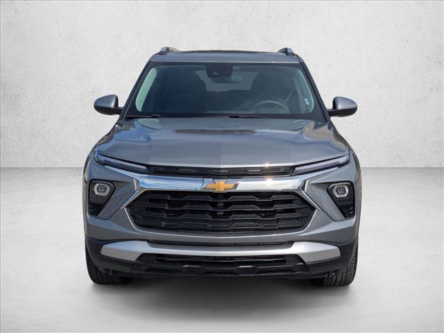 Used 2025 Chevrolet TrailBlazer LT image 2