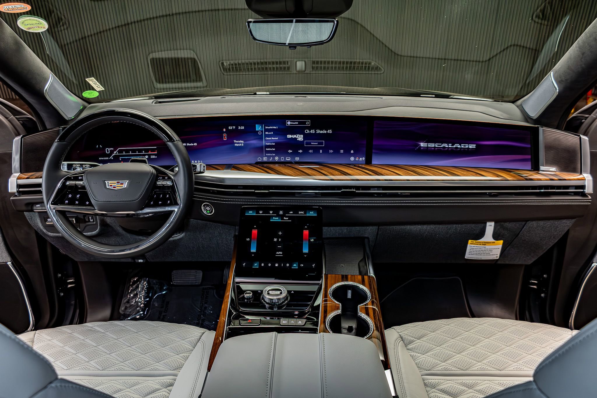 Used 2026 Cadillac Escalade Platinum Sport w/ LPO, ONYX Package image 16