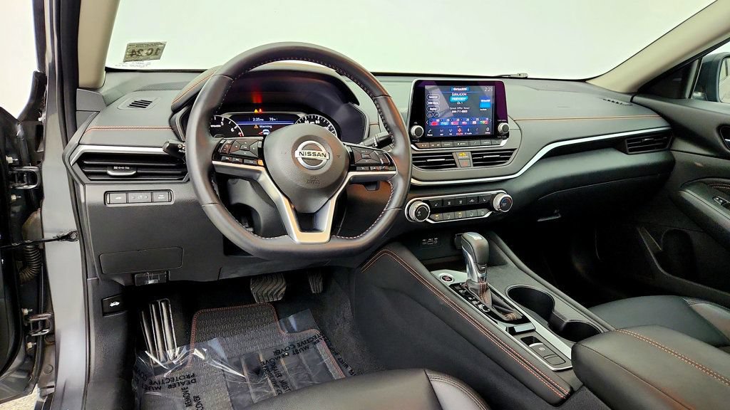 Used 2020 Nissan Altima 2.5 SR w/ Premium Package AWD/4WD image 13
