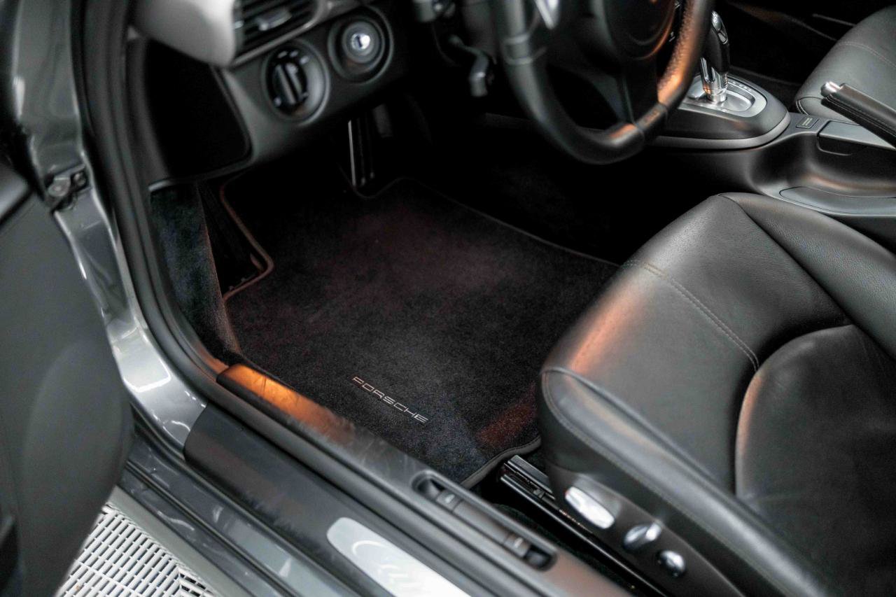 Used 2011 Porsche 911 GT3 RS image 37