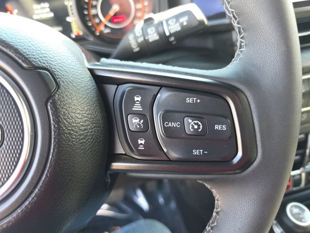 Used 2026 Jeep Wrangler Unlimited Sport AWD/4WD image 9