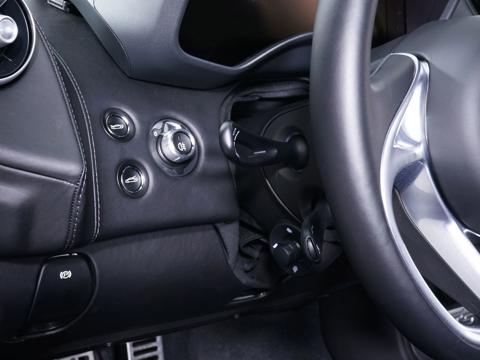 Used 2025 McLaren GTS image 30