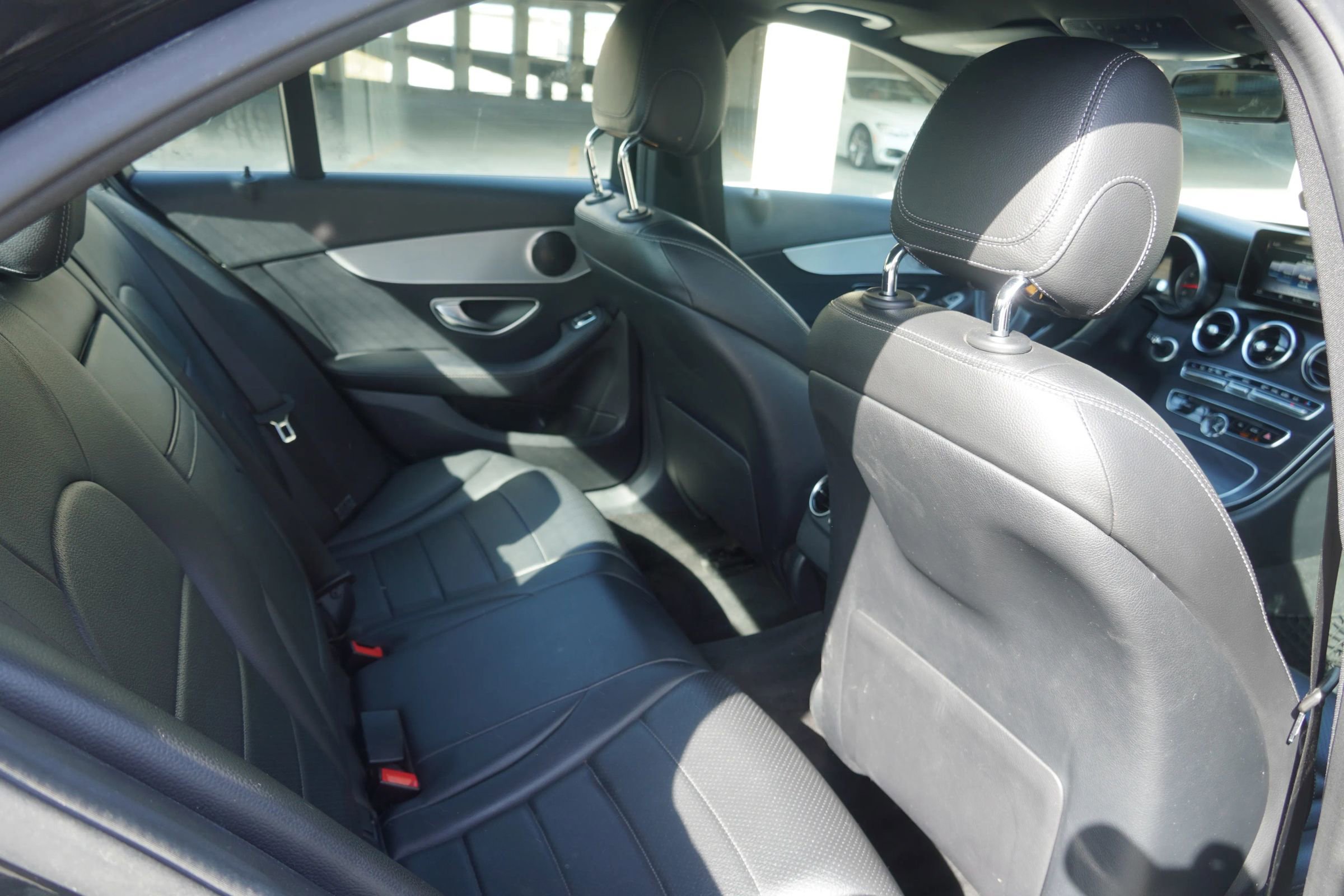 Used 2018 Mercedes-Benz C 300 4MATIC Sedan image 38