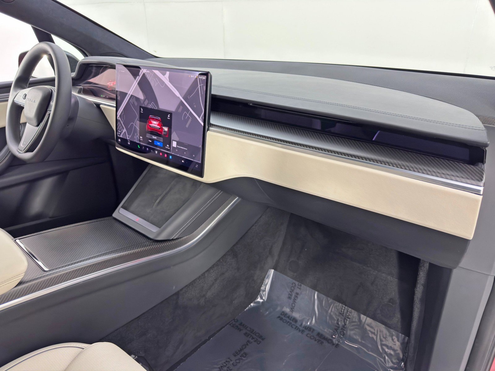 Used 2022 Tesla Model X Plaid image 14