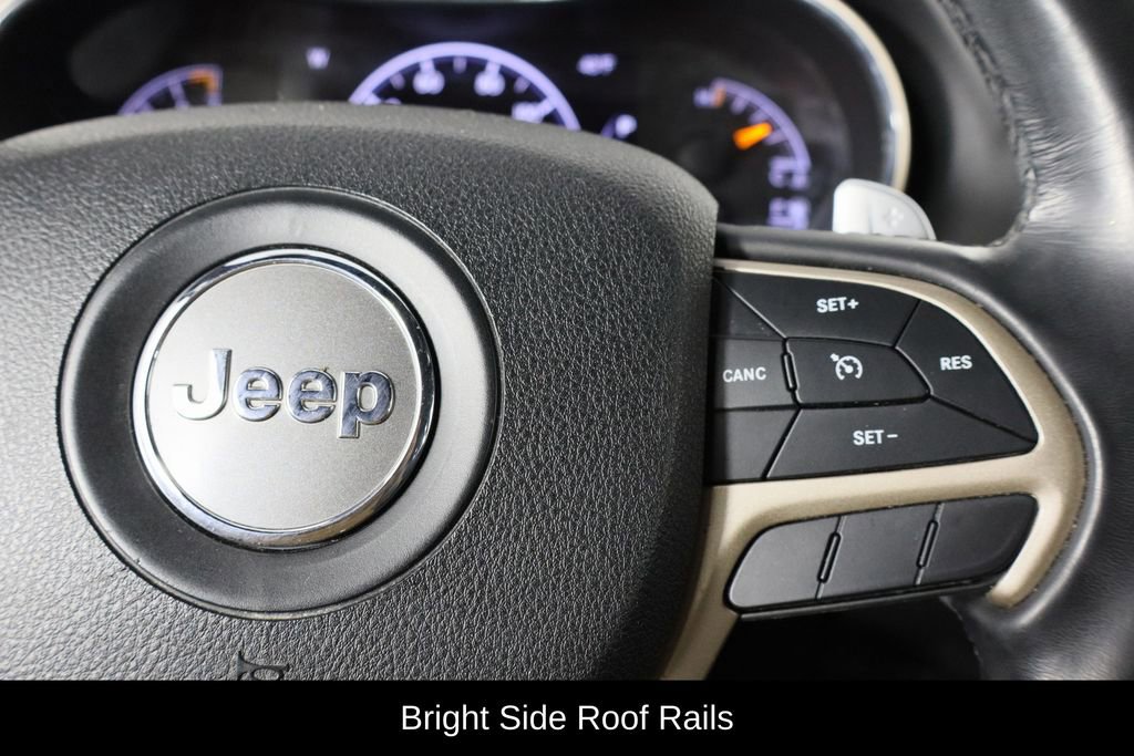 Used 2017 Jeep Grand Cherokee Laredo w/ Quick Order Package 23E image 10