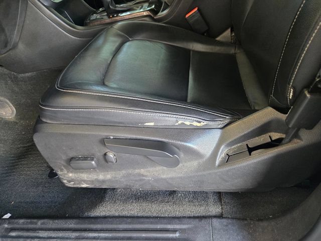 Used 2016 GMC Canyon SLT w/ Driver Alert Package AWD/4WD image 16