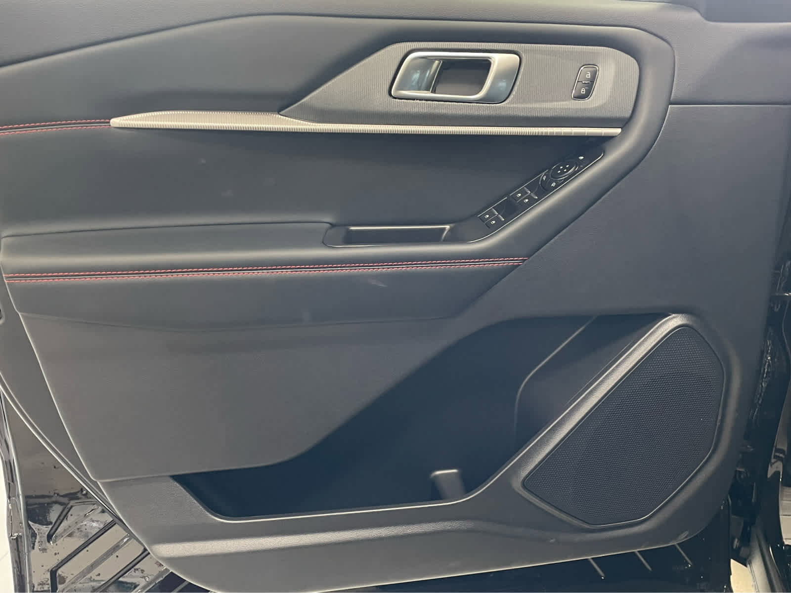 New 2026 Ford Explorer ST-Line AWD/4WD image 14