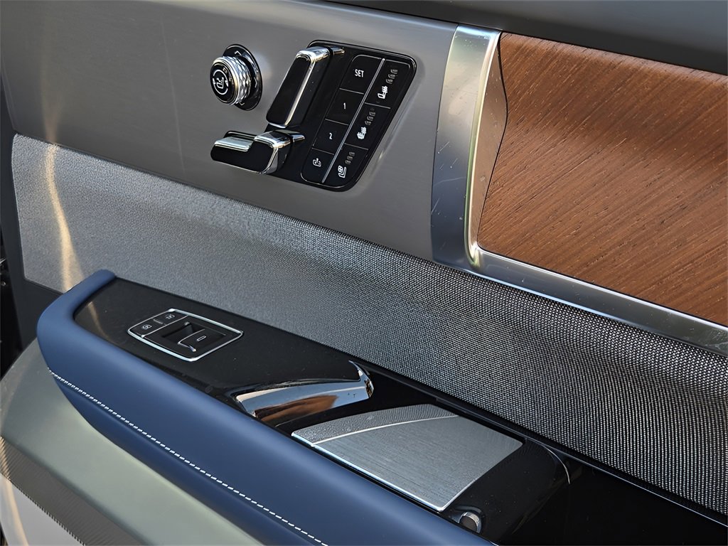 New 2026 Cadillac Vistiq Premium Luxury w/ LPO, Floor Liner Package image 14