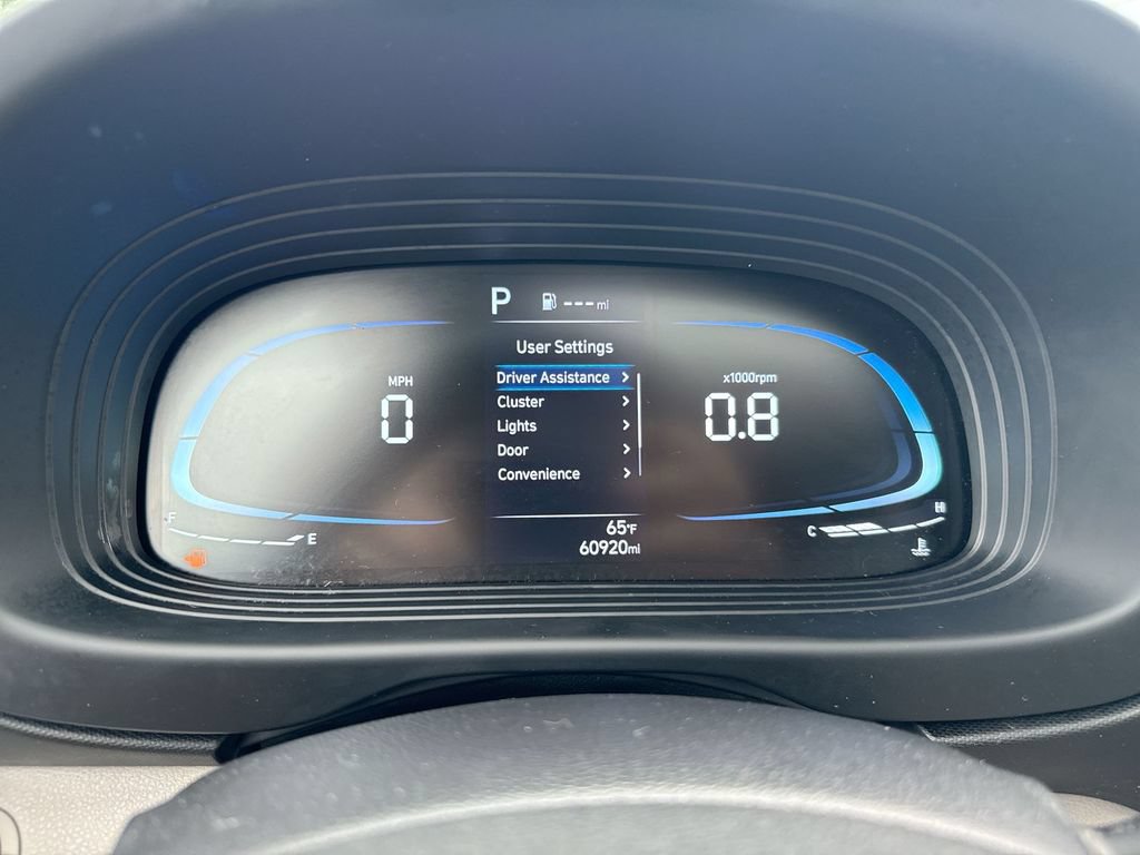Used 2023 Hyundai Venue SEL FWD image 12