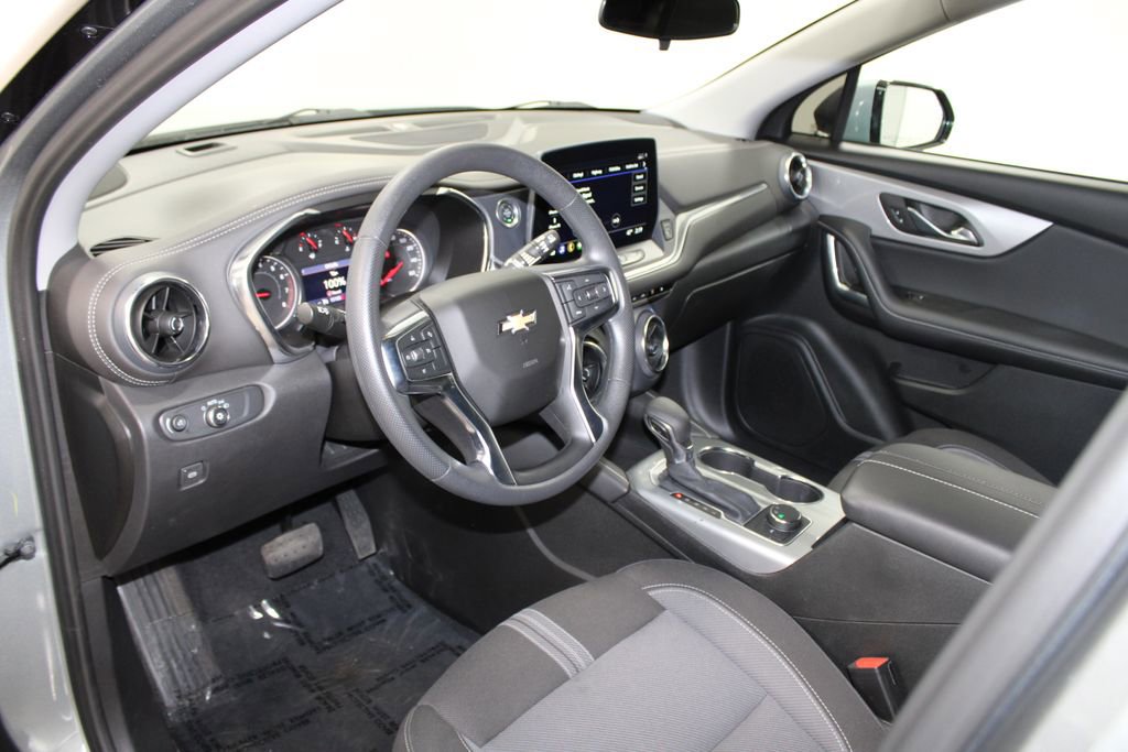 Used 2025 Chevrolet Blazer LT image 22
