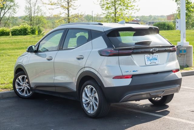 Used 2023 Chevrolet Bolt EUV LT FWD image 25