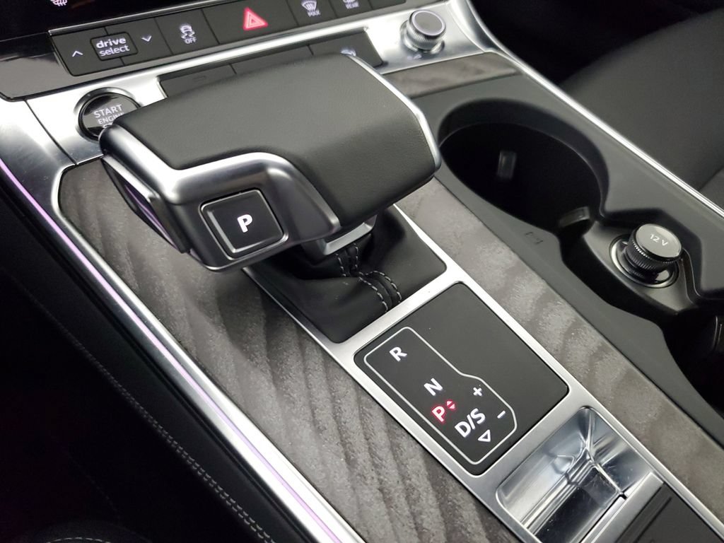 Used 2025 Audi A6 Premium Plus AWD/4WD image 32
