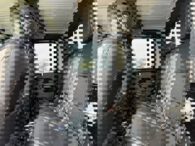 Used 2023 Jeep Gladiator Sport image 12