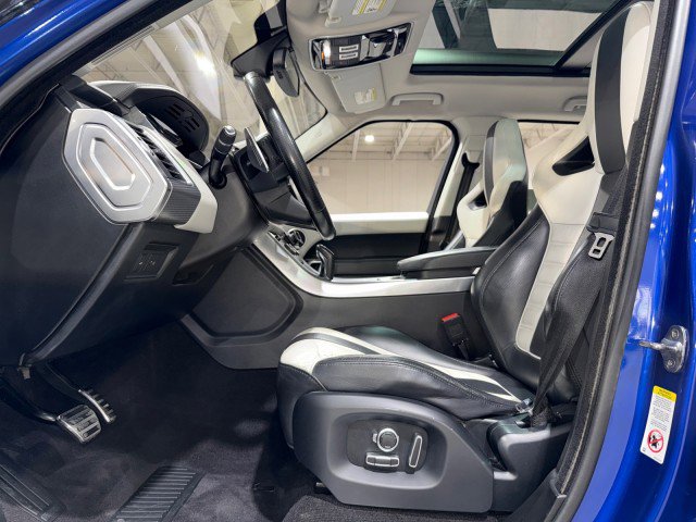 Used 2016 Land Rover Range Rover Sport SVR image 10